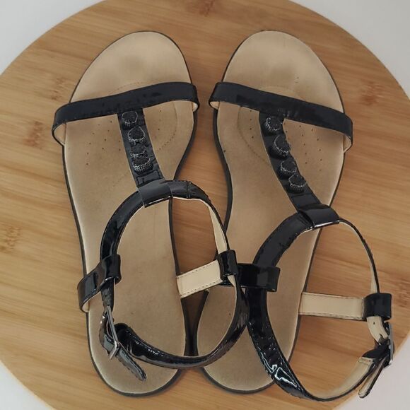 Clarks Bay Blossom Black Patent Leather Ankle Strap Sandals Size 8.5M - Picture 6 of 11